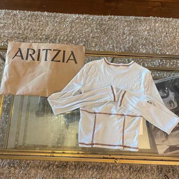 New with tags Aritzia Sunday Best
DOVE LONG SLEEVE - Picture 7 of 9